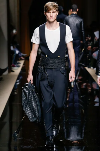 Look 49